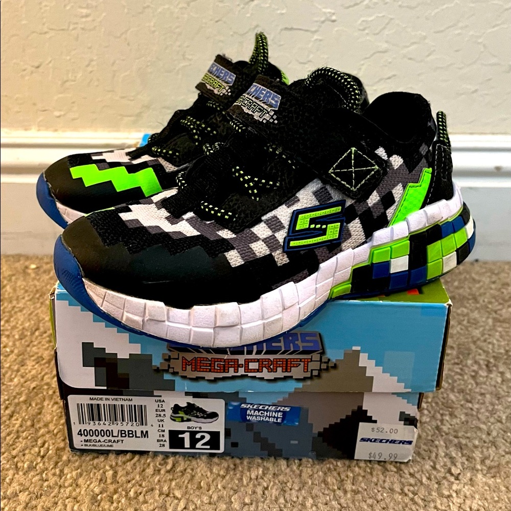 Mega-Craft Boys Sketchers Size 12